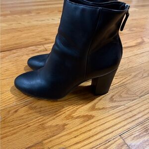 Christian siriano Sleek Black Heeled Boots